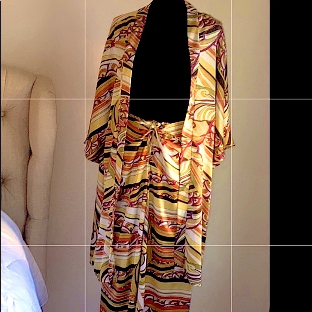Kimono & flowing pants Sophisticated Chic.Two piece set. 1 size fits most